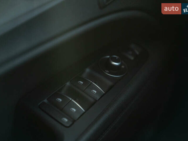 Серый Альфа Ромео Стелвио, объемом двигателя 2 л и пробегом 111 тыс. км за 20700 $, фото 18 на Automoto.ua