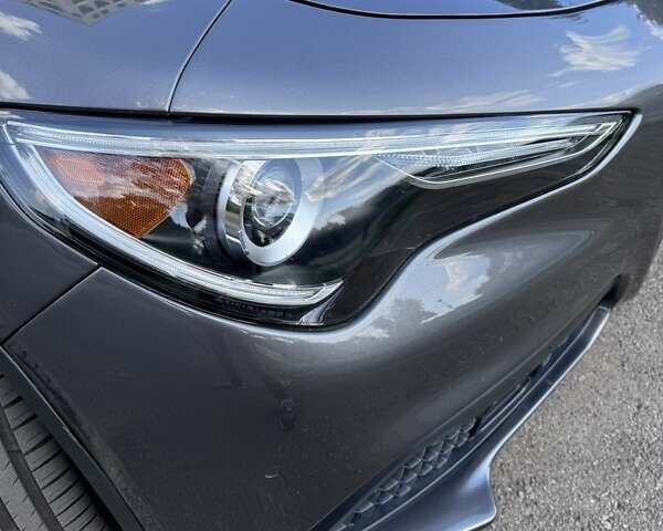 Альфа Ромео Стелвио 2017 в Киеве на Automoto.ua Серый Альфа Ромео Стелвио, объемом двигателя 2 л и пробегом 96 тыс. км за 24999 $, фото 15 на Automoto.ua