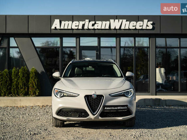 Серый Альфа Ромео Стелвио, объемом двигателя 2 л и пробегом 111 тыс. км за 20700 $, фото 1 на Automoto.ua