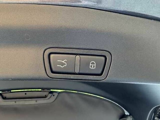 Серый Альфа Ромео Стелвио, объемом двигателя 2 л и пробегом 105 тыс. км за 18000 $, фото 17 на Automoto.ua