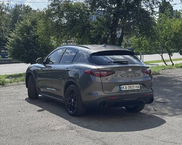Альфа Ромео Стелвио 2017 в Киеве на Automoto.ua Серый Альфа Ромео Стелвио, объемом двигателя 2 л и пробегом 96 тыс. км за 24999 $, фото 7 на Automoto.ua