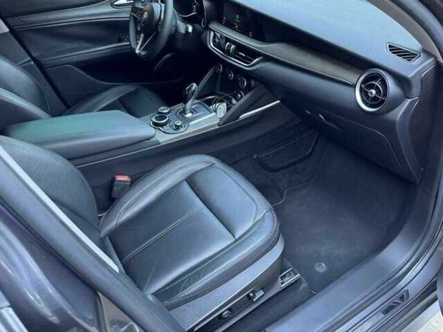 Серый Альфа Ромео Стелвио, объемом двигателя 2 л и пробегом 105 тыс. км за 18000 $, фото 14 на Automoto.ua