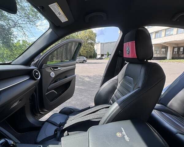 Альфа Ромео Стелвио 2017 в Киеве на Automoto.ua Серый Альфа Ромео Стелвио, объемом двигателя 2 л и пробегом 96 тыс. км за 24999 $, фото 34 на Automoto.ua