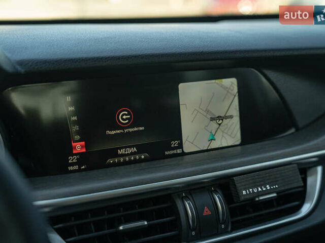 Серый Альфа Ромео Стелвио, объемом двигателя 2 л и пробегом 111 тыс. км за 20700 $, фото 26 на Automoto.ua