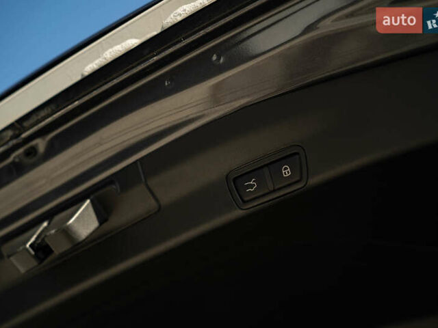 Серый Альфа Ромео Стелвио, объемом двигателя 2 л и пробегом 111 тыс. км за 20700 $, фото 36 на Automoto.ua