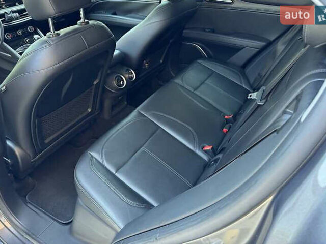 Сірий Альфа Ромео Стелвіо, об'ємом двигуна 2 л та пробігом 105 тис. км за 20000 $, фото 15 на Automoto.ua