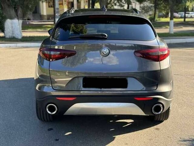 Серый Альфа Ромео Стелвио, объемом двигателя 2 л и пробегом 105 тыс. км за 18000 $, фото 19 на Automoto.ua