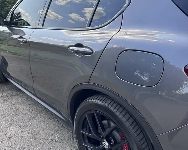 Альфа Ромео Стелвио 2017 в Киеве на Automoto.ua Серый Альфа Ромео Стелвио, объемом двигателя 2 л и пробегом 96 тыс. км за 24999 $, фото 22 на Automoto.ua