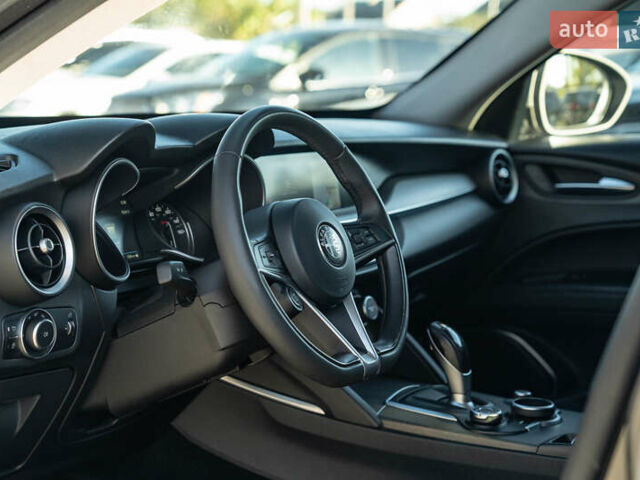 Серый Альфа Ромео Стелвио, объемом двигателя 2 л и пробегом 111 тыс. км за 20700 $, фото 20 на Automoto.ua
