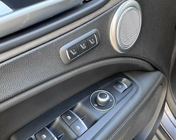 Альфа Ромео Стелвио 2017 в Киеве на Automoto.ua Серый Альфа Ромео Стелвио, объемом двигателя 2 л и пробегом 96 тыс. км за 24999 $, фото 60 на Automoto.ua