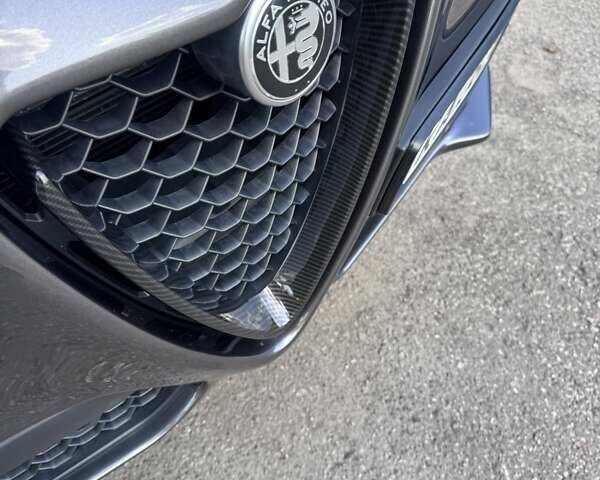 Альфа Ромео Стелвио 2017 в Киеве на Automoto.ua Серый Альфа Ромео Стелвио, объемом двигателя 2 л и пробегом 96 тыс. км за 24999 $, фото 14 на Automoto.ua