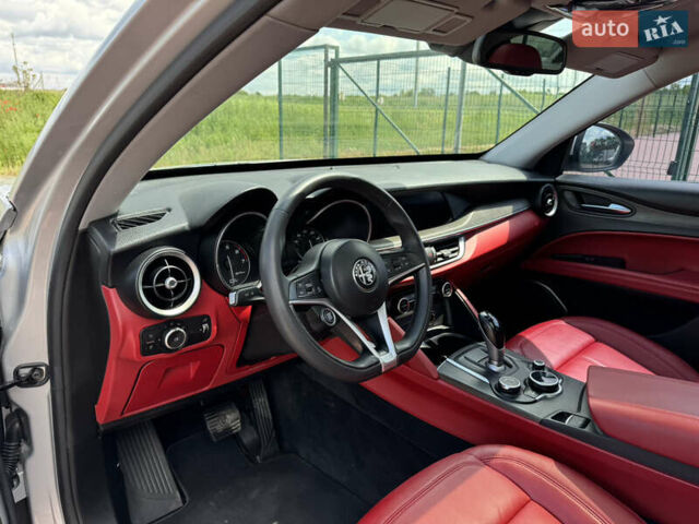 Серый Альфа Ромео Стелвио, объемом двигателя 2 л и пробегом 155 тыс. км за 16900 $, фото 20 на Automoto.ua