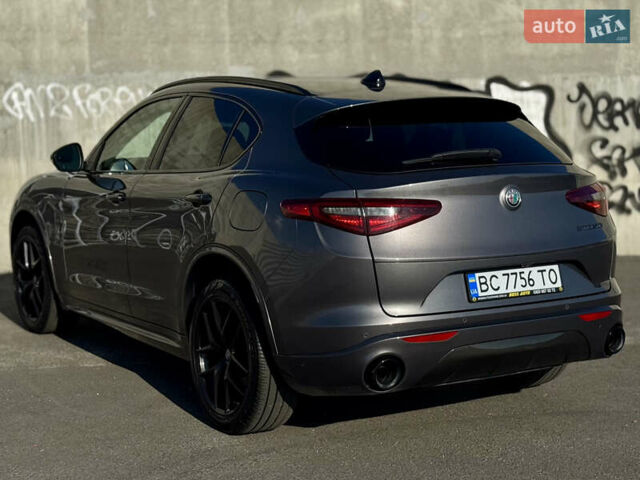 Серый Альфа Ромео Стелвио, объемом двигателя 2 л и пробегом 87 тыс. км за 21300 $, фото 16 на Automoto.ua