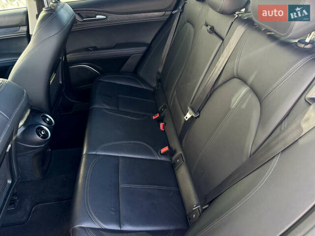 Серый Альфа Ромео Стелвио, объемом двигателя 2 л и пробегом 87 тыс. км за 21300 $, фото 39 на Automoto.ua