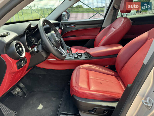 Серый Альфа Ромео Стелвио, объемом двигателя 2 л и пробегом 155 тыс. км за 16900 $, фото 21 на Automoto.ua