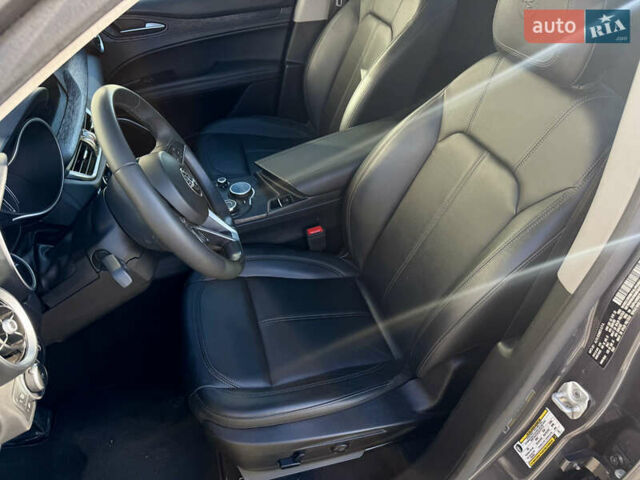 Серый Альфа Ромео Стелвио, объемом двигателя 2 л и пробегом 87 тыс. км за 21300 $, фото 27 на Automoto.ua