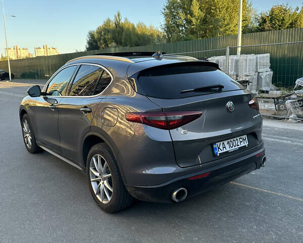Альфа Ромео Стелвио 2018 в Киеве на Automoto.ua Серый Альфа Ромео Стелвио, объемом двигателя 2 л и пробегом 60 тыс. км за 22000 $, фото 8 на Automoto.ua