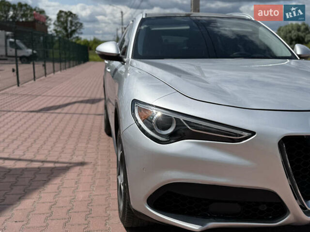 Серый Альфа Ромео Стелвио, объемом двигателя 2 л и пробегом 155 тыс. км за 16900 $, фото 9 на Automoto.ua