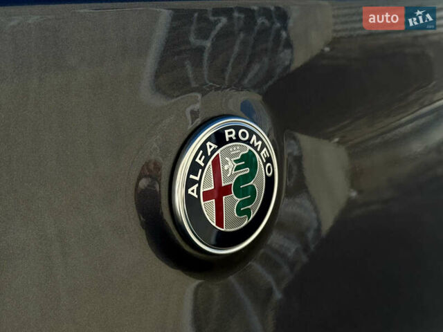 Серый Альфа Ромео Стелвио, объемом двигателя 2 л и пробегом 87 тыс. км за 21300 $, фото 13 на Automoto.ua