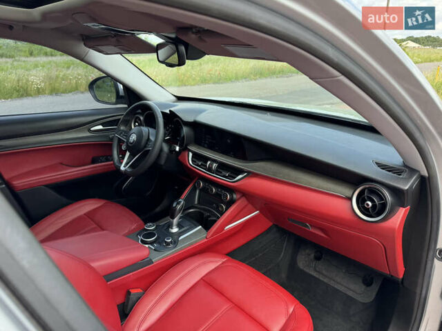 Серый Альфа Ромео Стелвио, объемом двигателя 2 л и пробегом 155 тыс. км за 16900 $, фото 42 на Automoto.ua