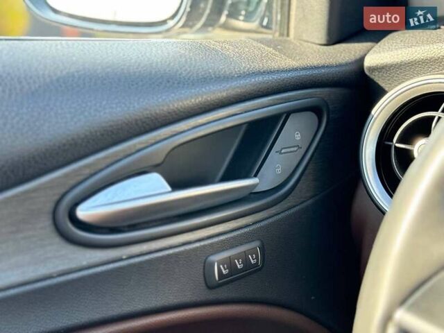 Сірий Альфа Ромео Стелвіо, об'ємом двигуна 2 л та пробігом 125 тис. км за 19999 $, фото 18 на Automoto.ua