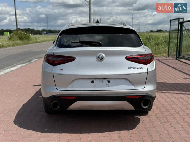 Серый Альфа Ромео Стелвио, объемом двигателя 2 л и пробегом 155 тыс. км за 16900 $, фото 6 на Automoto.ua