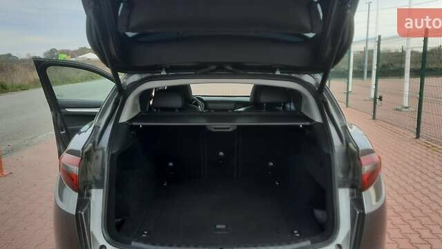 Серый Альфа Ромео Стелвио, объемом двигателя 2 л и пробегом 84 тыс. км за 17500 $, фото 51 на Automoto.ua