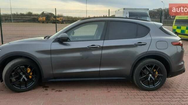 Серый Альфа Ромео Стелвио, объемом двигателя 2 л и пробегом 84 тыс. км за 17500 $, фото 2 на Automoto.ua