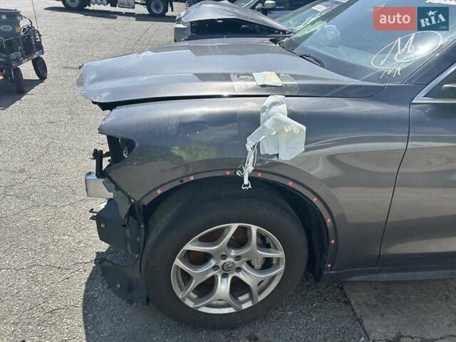 Серый Альфа Ромео Стелвио, объемом двигателя 2 л и пробегом 70 тыс. км за 11000 $, фото 13 на Automoto.ua