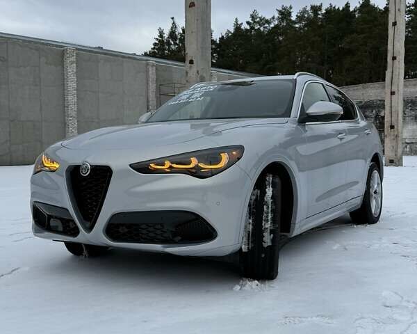 Серый Альфа Ромео Стелвио, объемом двигателя 2 л и пробегом 72 тыс. км за 24450 $, фото 20 на Automoto.ua