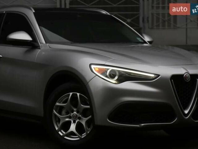 Серый Альфа Ромео Стелвио, объемом двигателя 2 л и пробегом 130 тыс. км за 22900 $, фото 3 на Automoto.ua