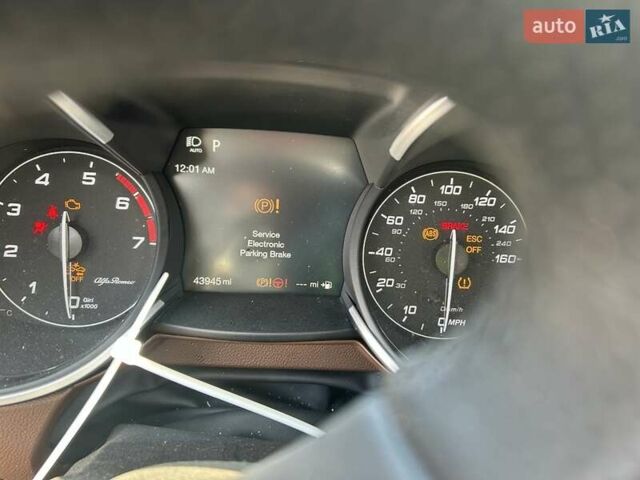 Серый Альфа Ромео Стелвио, объемом двигателя 2 л и пробегом 70 тыс. км за 11000 $, фото 17 на Automoto.ua