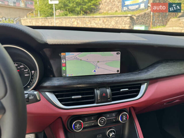 Серый Альфа Ромео Стелвио, объемом двигателя 2 л и пробегом 36 тыс. км за 31400 $, фото 26 на Automoto.ua