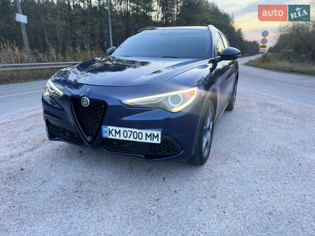 Синий Альфа Ромео Стелвио, объемом двигателя 2 л и пробегом 225 тыс. км за 16450 $, фото 3 на Automoto.ua