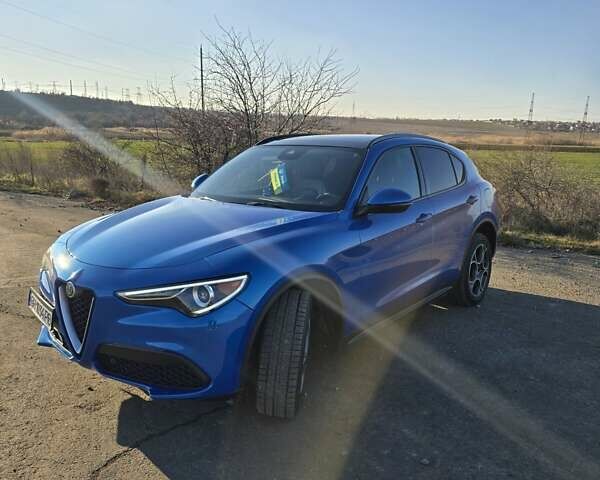 Синий Альфа Ромео Стелвио, объемом двигателя 2 л и пробегом 123 тыс. км за 26000 $, фото 3 на Automoto.ua