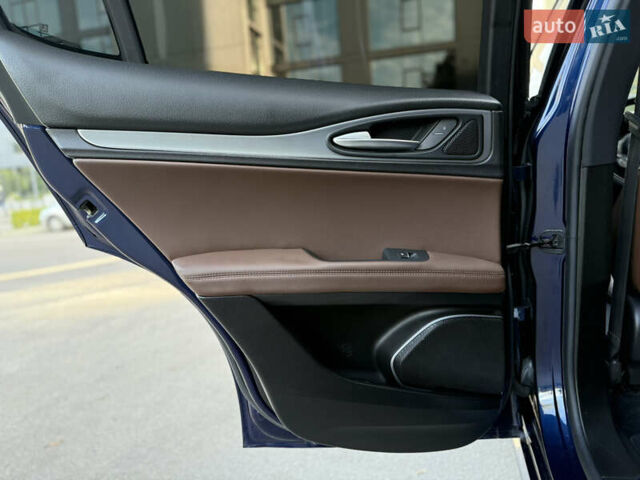 Синій Альфа Ромео Стелвіо, об'ємом двигуна 2 л та пробігом 145 тис. км за 18900 $, фото 49 на Automoto.ua