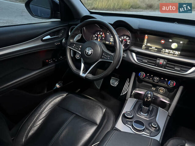 Синий Альфа Ромео Стелвио, объемом двигателя 2 л и пробегом 225 тыс. км за 16450 $, фото 31 на Automoto.ua