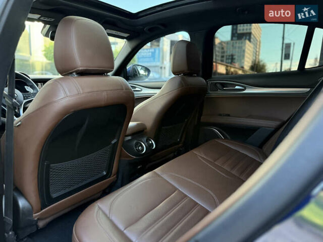 Синій Альфа Ромео Стелвіо, об'ємом двигуна 2 л та пробігом 145 тис. км за 18900 $, фото 51 на Automoto.ua