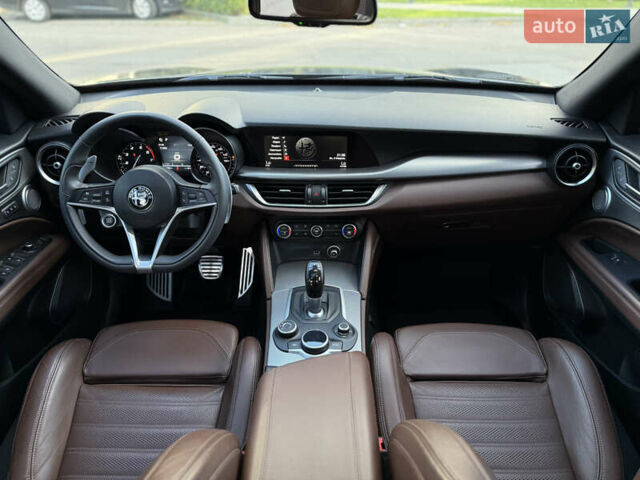 Синій Альфа Ромео Стелвіо, об'ємом двигуна 2 л та пробігом 145 тис. км за 18900 $, фото 54 на Automoto.ua