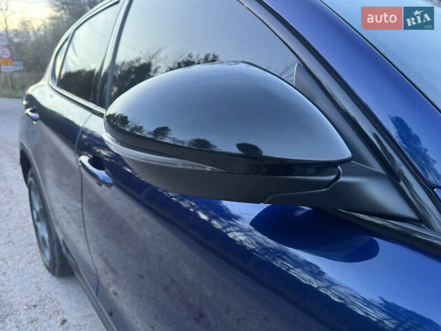 Синий Альфа Ромео Стелвио, объемом двигателя 2 л и пробегом 225 тыс. км за 16450 $, фото 28 на Automoto.ua