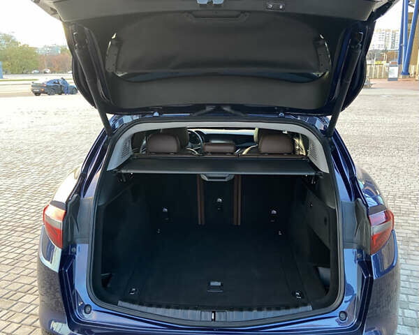 Синій Альфа Ромео Стелвіо, об'ємом двигуна 2 л та пробігом 135 тис. км за 22700 $, фото 30 на Automoto.ua