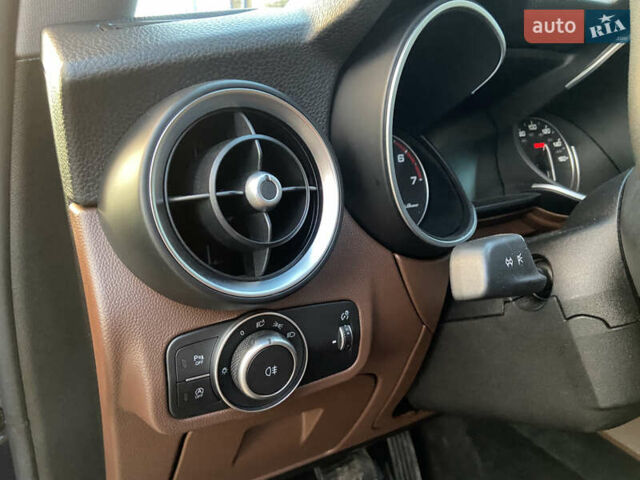 Синій Альфа Ромео Стелвіо, об'ємом двигуна 2 л та пробігом 135 тис. км за 22700 $, фото 18 на Automoto.ua