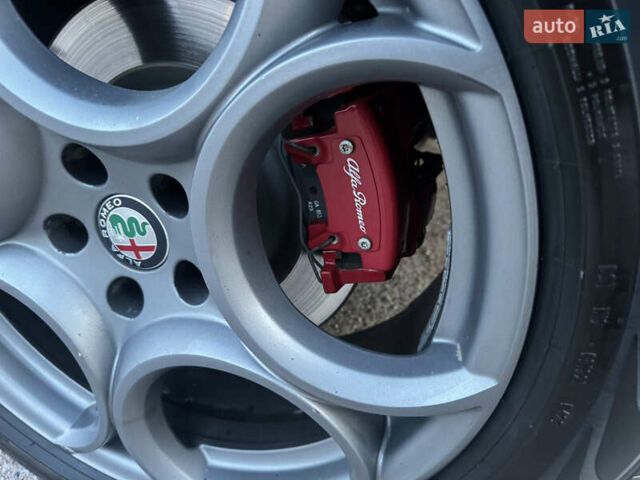 Синий Альфа Ромео Стелвио, объемом двигателя 2 л и пробегом 225 тыс. км за 16450 $, фото 17 на Automoto.ua