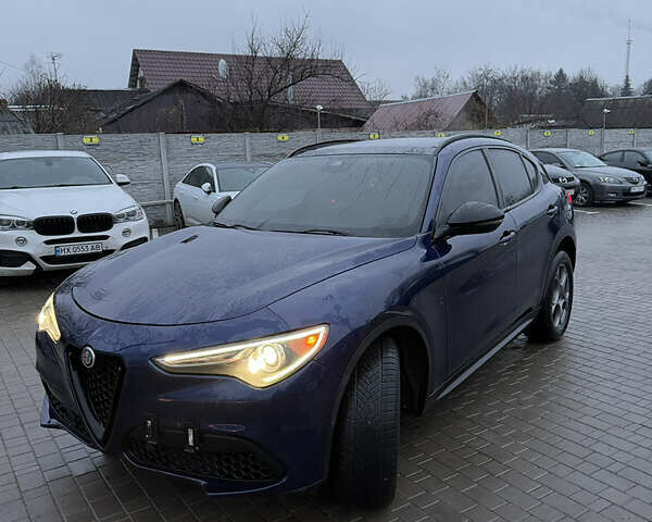 Синий Альфа Ромео Стелвио, объемом двигателя 2 л и пробегом 130 тыс. км за 16300 $, фото 3 на Automoto.ua