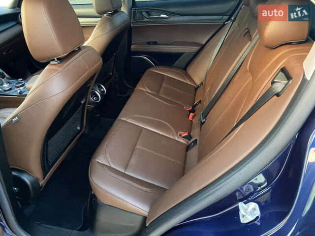 Синій Альфа Ромео Стелвіо, об'ємом двигуна 2 л та пробігом 135 тис. км за 22700 $, фото 24 на Automoto.ua