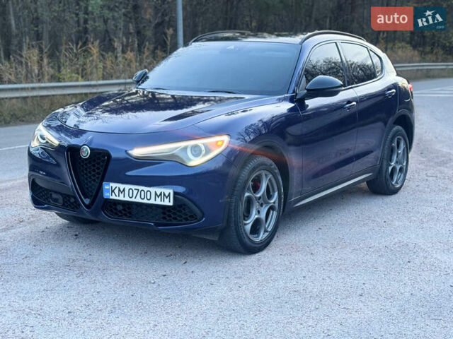 Синий Альфа Ромео Стелвио, объемом двигателя 2 л и пробегом 225 тыс. км за 16450 $, фото 2 на Automoto.ua