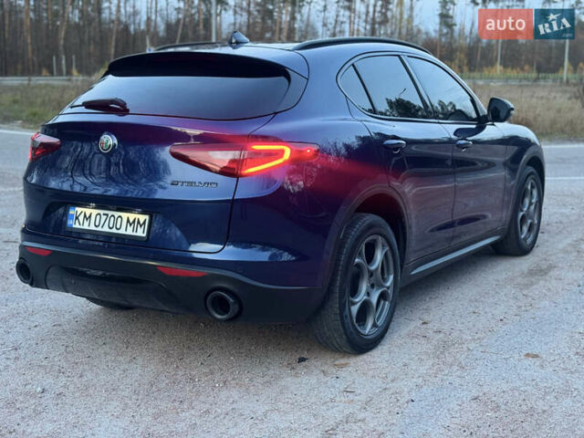 Синий Альфа Ромео Стелвио, объемом двигателя 2 л и пробегом 225 тыс. км за 16450 $, фото 9 на Automoto.ua
