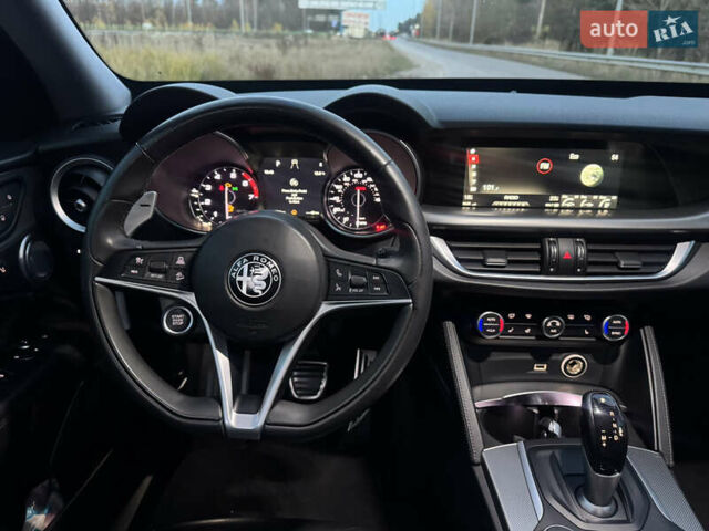 Синий Альфа Ромео Стелвио, объемом двигателя 2 л и пробегом 225 тыс. км за 16450 $, фото 32 на Automoto.ua