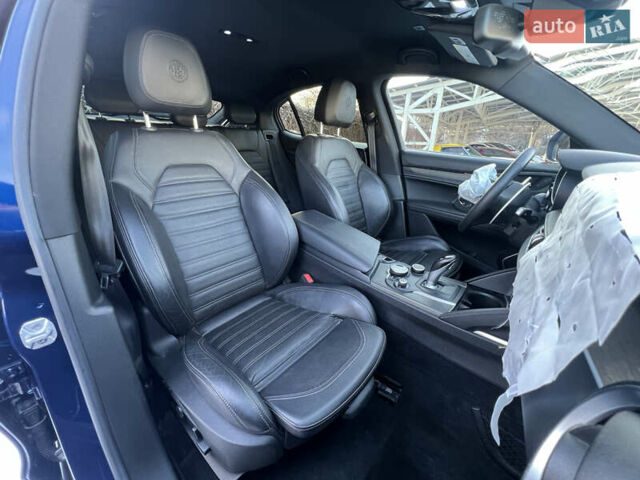 Синий Альфа Ромео Стелвио, объемом двигателя 2 л и пробегом 120 тыс. км за 9500 $, фото 15 на Automoto.ua