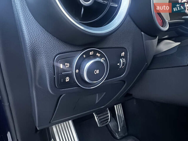 Синий Альфа Ромео Стелвио, объемом двигателя 2 л и пробегом 225 тыс. км за 16450 $, фото 37 на Automoto.ua